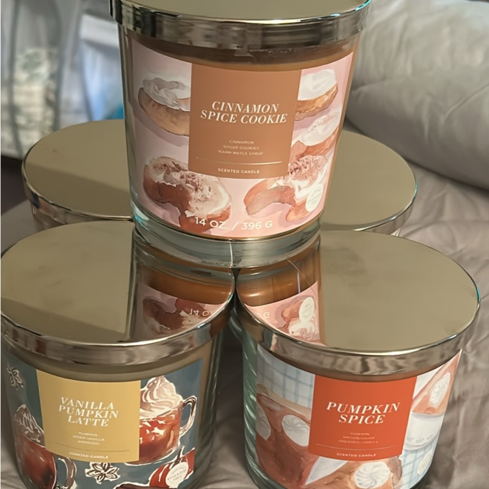 Set of 5 Sonoma 14 oz candles fall scents